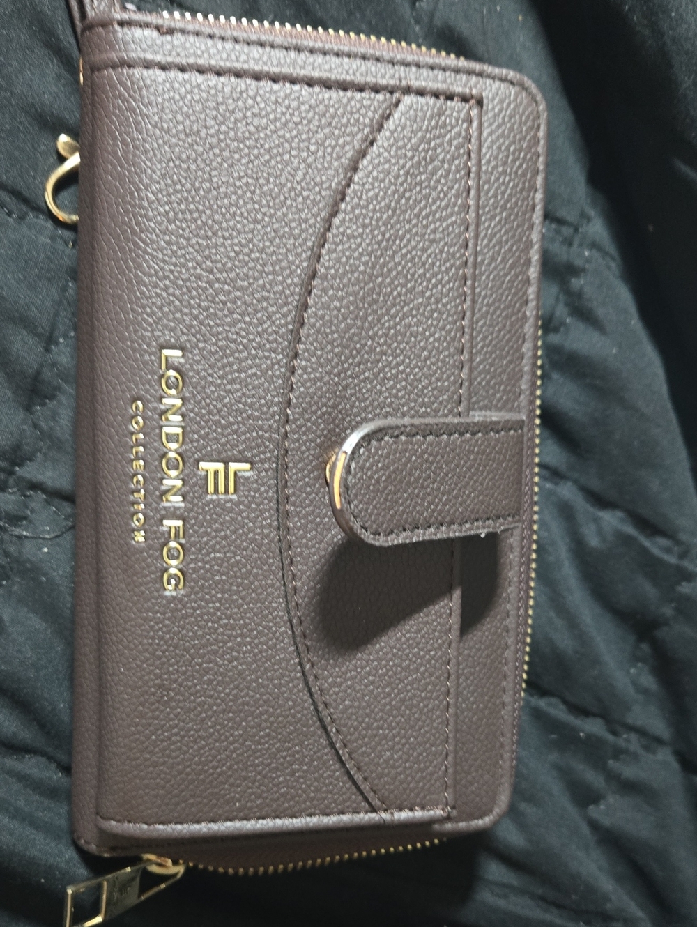 NEW London Fog Brown Pebbled Zip Wallet with Gold Hardware